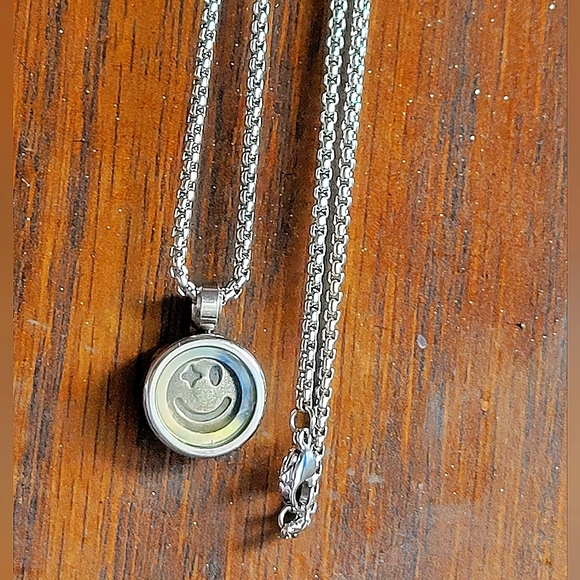 1g Fine Silver Pendant Starry Eyed 🤩 Unisex Jewelry Mens or Womens Amulet✨️ - Picture 6 of 7